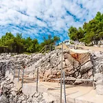 Вилла Luxury Seafront Blue Planet Korcula With Pool
