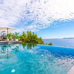 Вилла Luxury Seafront Blue Planet Korcula With Pool Blato (Korcula)