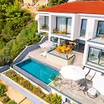 Luxury Seafront Blue Planet Korcula With Pool Вилла